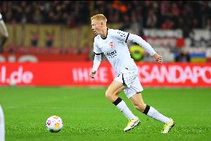 记者：曼城就雨果-拉尔森开启谈判，法鹰要价6千万&amp;枪军刺有意